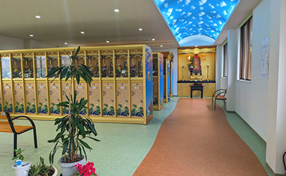 顕信寺の納骨堂